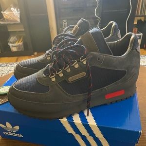 Adidas Winterhill SPZL hiking boots size 9